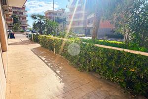 NEGOZIO A MANFREDONIA