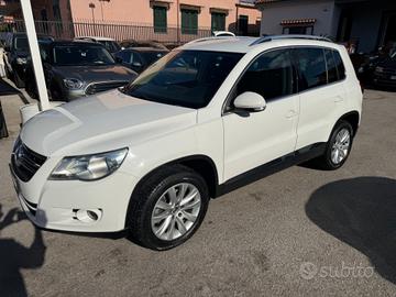 Volkswagen Tiguan 2.0 TDI DPF 4MOTION DSG Sport & 