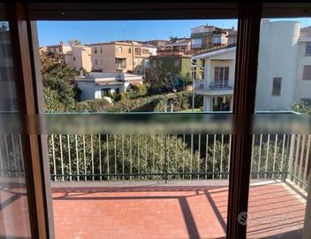 VITINiA TRILOCALE CON BALCONE E POSTO AUTO