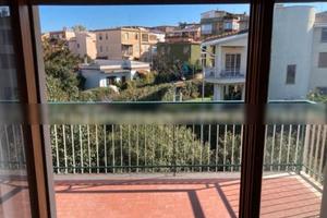 VITINiA TRILOCALE CON BALCONE E POSTO AUTO