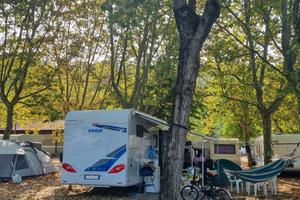 Knaus live wave 700 meg