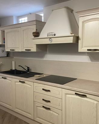 cucina in legno nuova 