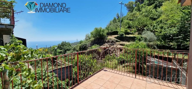 Casa singola con terreno a Presa