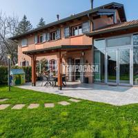 Splendida Villa abbinata di pregio in classe energ