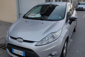 fiesta 1400 dti ghia 5 porte