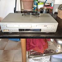 Videoregistratore con lettore DVD