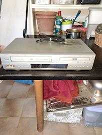 Videoregistratore con lettore DVD