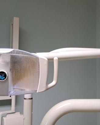 Lampada scialitica  dentista estetica tatuatore