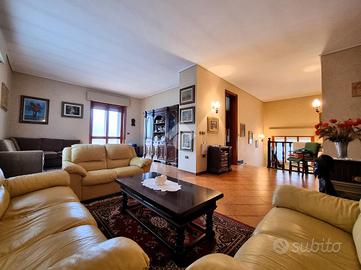 VILLA SINGOLA A BORGO VIRGILIO