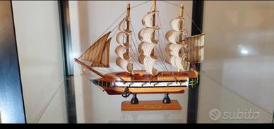 Modellino Artigianale Veliero Nave da Guerra