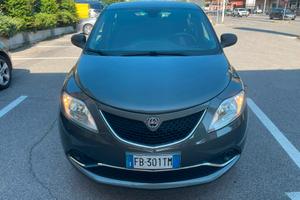 Lancia Ypsilon 1.2 69 CV 5 porte Silver