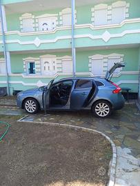 Volvo v40 1.6 gasolio 220 milla km
