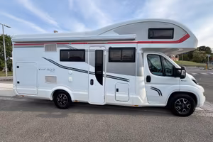 Camper mansardato arca M 725 GLM