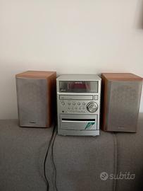 stereo con CD e cassetta 