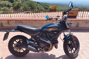 Ducati Scrambler Sixty2 400