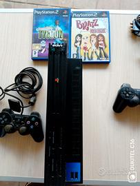 Sony PlayStation 2 con due giochi