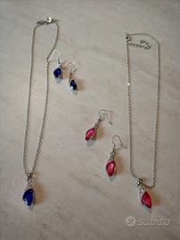 set collanina e orecchini blu o fucsia