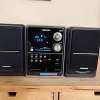Samsung mini stereo Hi-Fi.