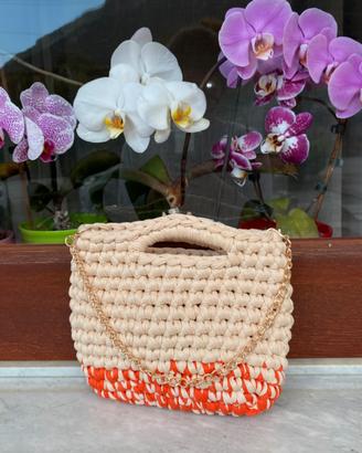 Mini bag fatta a mano all’uncinetto