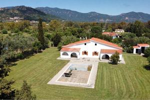 VILLA SINGOLA A PULA