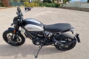 Ducati Scrambler 800 – Pari al Nuovo | Garanzia