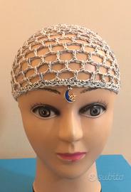 Cappellino a rete in cotone bianco e blu