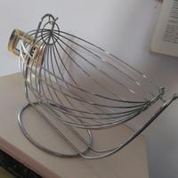  porta frutta in metallo cromato.  oscillante 