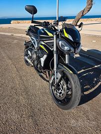 Triumph Street Triple 765 RS