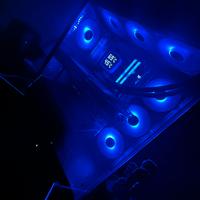 PC Gaming High-End  RTX 5070 Ti / Ryzen 7 9800X3D