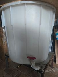 Attrezzatura per vino