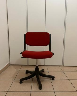 Sedia per scrivania con braccioli  