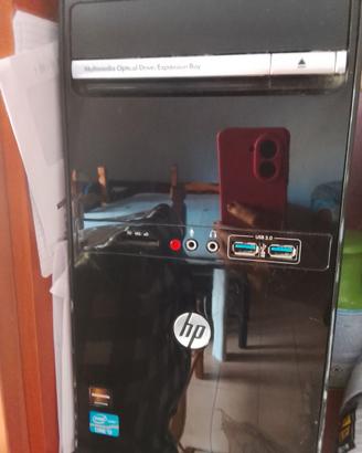 PC funzionante senza hard disk con monitor