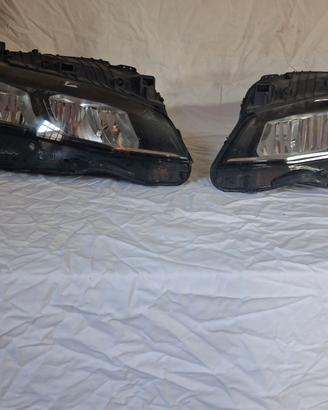 Fanale anteriore led Peugeot dx e sx