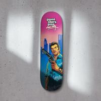 skateboard personalizzato a mano