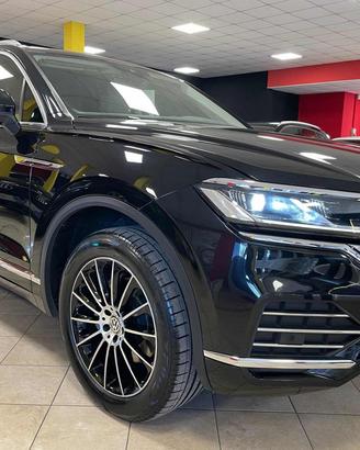 VOLKSWAGEN Touareg 3.0 V6 TDI 286 CV*TETTO/PELLE