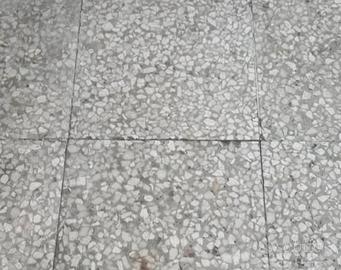 Piastrelle in graniglia 20x20