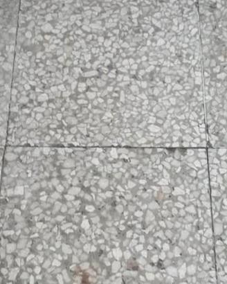 Piastrelle in graniglia 20x20