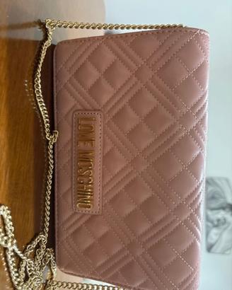 Borsetta moschino con dettagli in oro