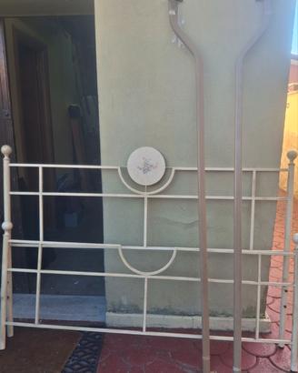 letto matrimoniale con reti e materassi