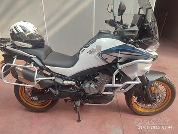  Cf moto