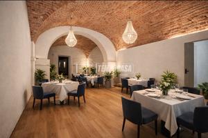 140MQ Locale Commerciale ampio e luminoso per Pizz