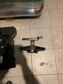 Kric per auto suzuky. Cross