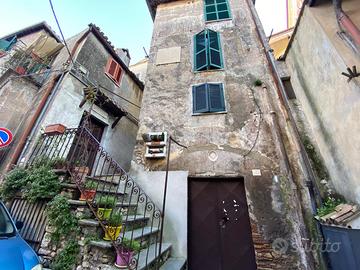 Appartamento Centro Storico Castel Madama