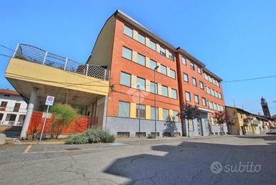 COMPLESSO A LIVORNO FERRARIS