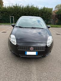 Fiat Grande Punto 1.4 METANO - NEOPATENTATI - 12 M
