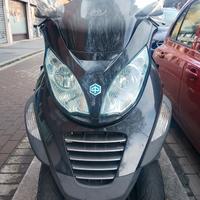 piaggio mp3 400