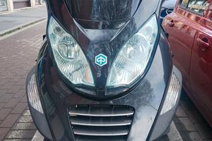 piaggio mp3 400
