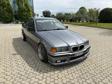 BMW 325