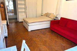 Camera + uso salone/cucina Metro Repubblica