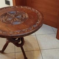 Coppia tavolini in legno antichi